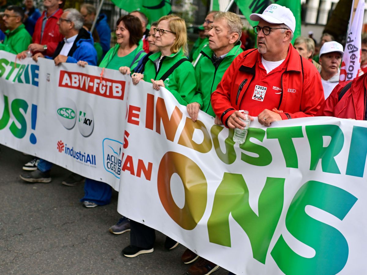 , La panne de l&rsquo;auto &eacute;lectrique panique les syndicats et salari&eacute;s europ&eacute;ens