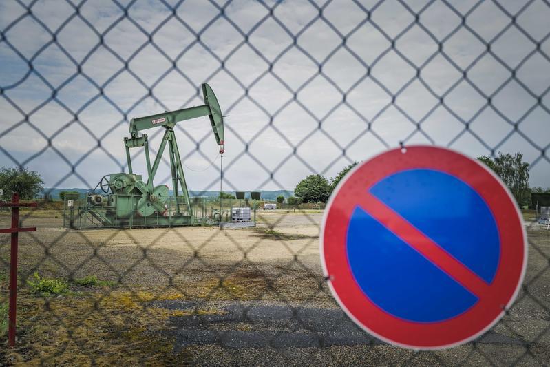 , Forages pétroliers en Seine-et-Marne : Eau de Paris et six ONG environnementales saisissent la justice