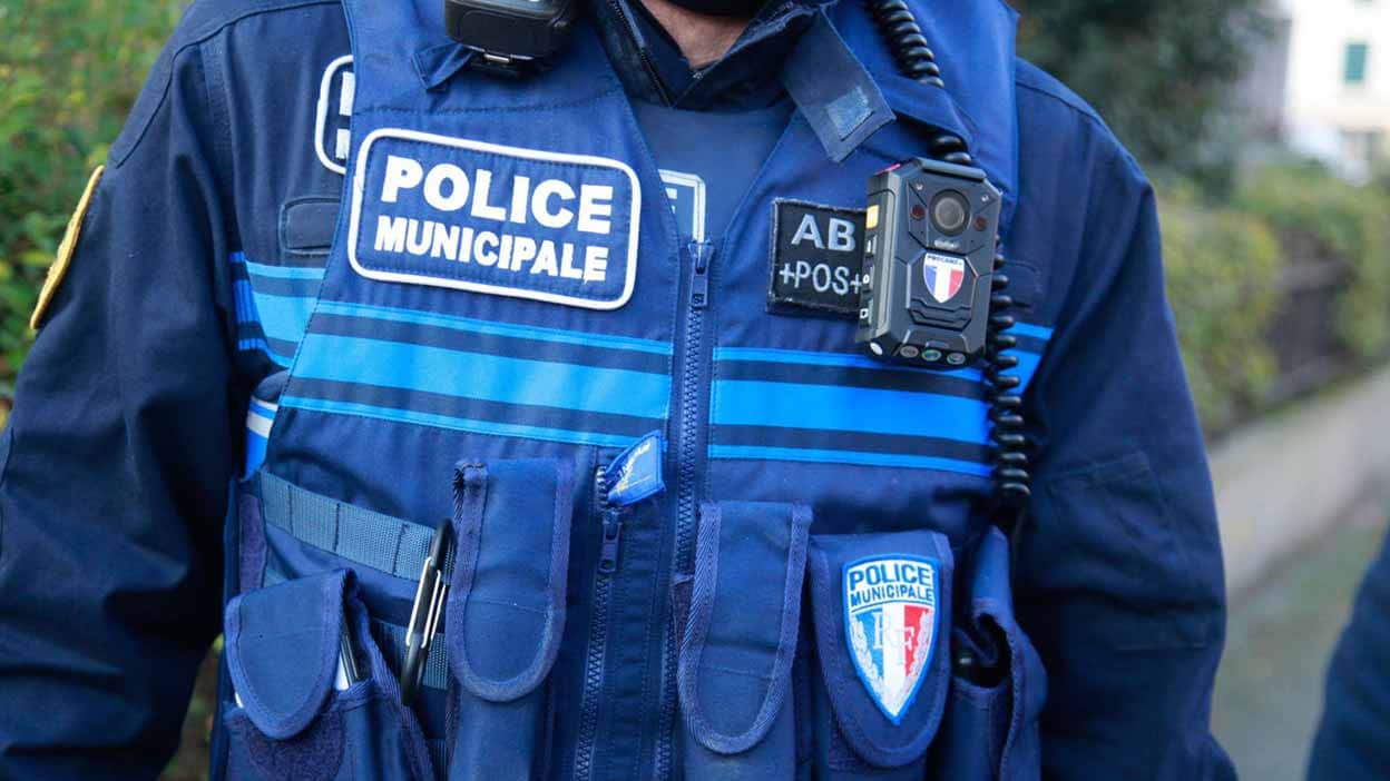 &copy;&nbsp;DR - Ivre, un chef de la police municipale de Paris s&rsquo;en est pris, le 22 f&eacute;vrier &agrave; Noisiel, &agrave; des coll&egrave;gues seine-et-marnais venus l&rsquo;interpeller.