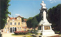 Monument d'Emile Justin-Menier (1898)