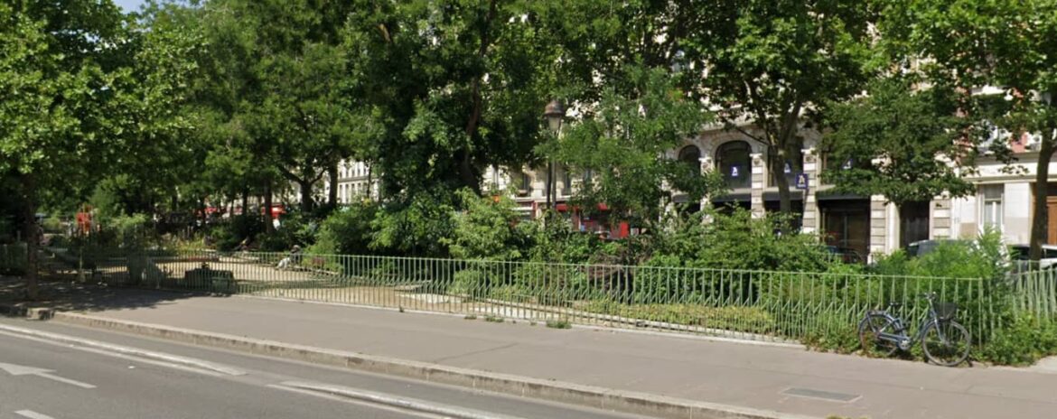 , Paris : Sans attendre la décision de justice, la mairie découpe les grilles du square du Bataclan