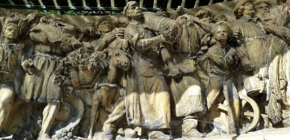 , Essonne : un appel aux dons lancé pour restaurer ce haut-relief réalisé pour l’Exposition Universelle de 1900