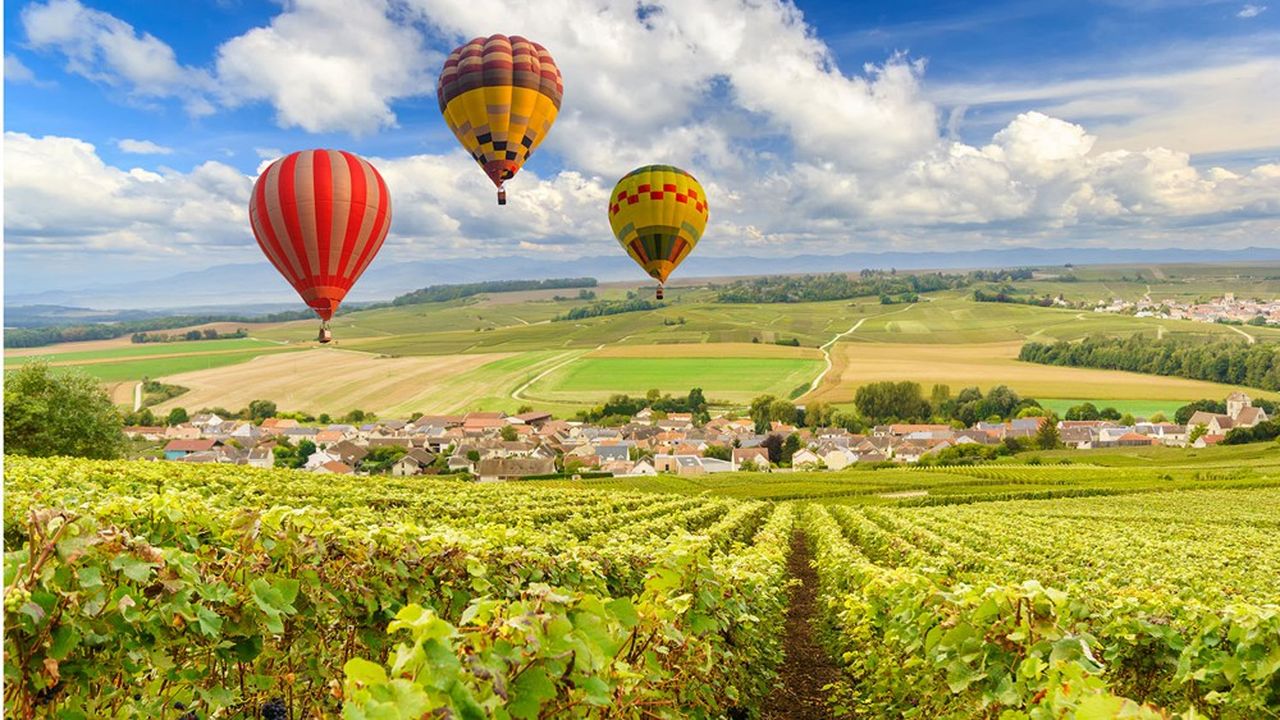 , Oenotourisme : le champagne met les bouch&eacute;es doubles