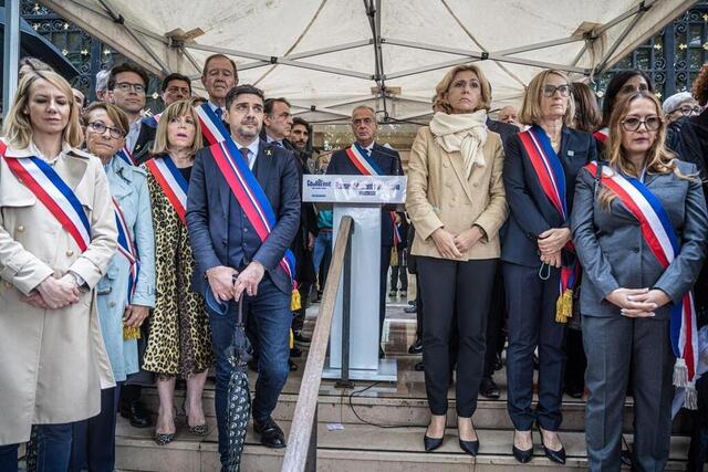 , Viol &agrave; Courbevoie : un millier de personnes rassembl&eacute;es &laquo; contre la haine des juifs