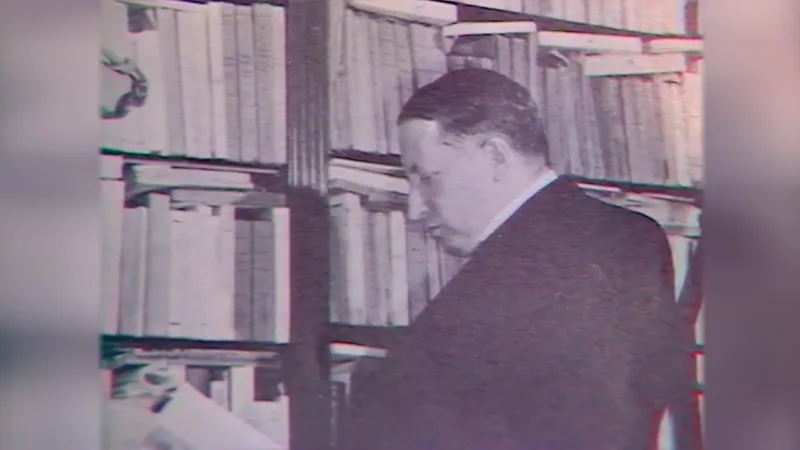 Georges Mandel a &eacute;t&eacute; assassin&eacute; le 7 juillet 1944 &agrave; Fontainebleau, en Seine-et-Marne.