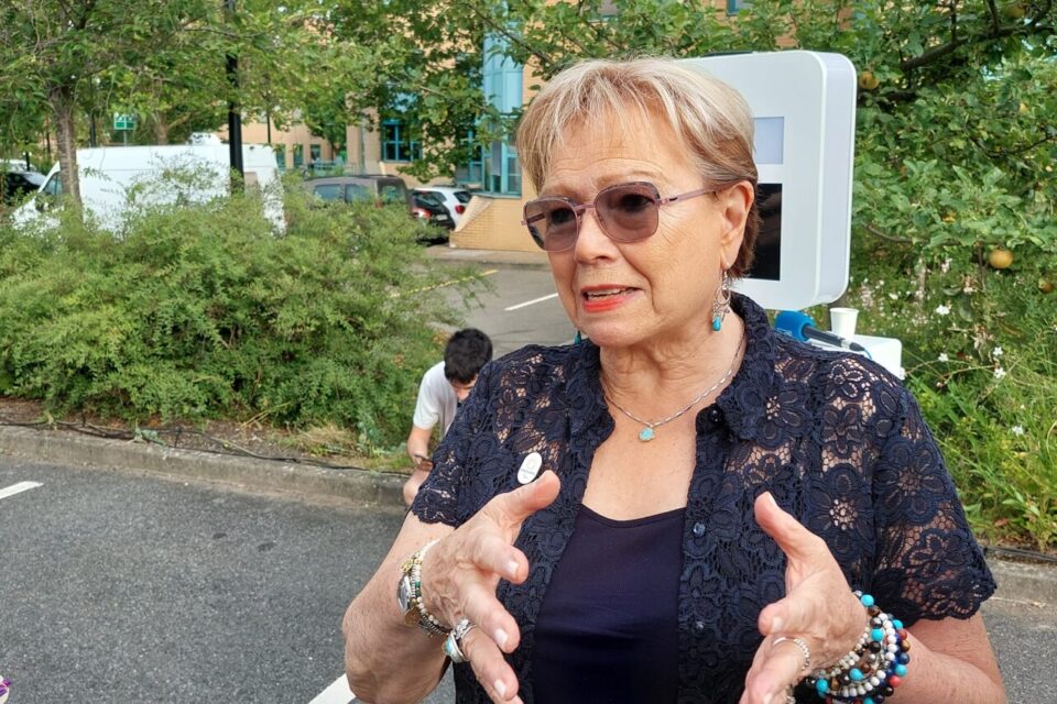 Marie-Christine Cavecchi, la Présidente du Conseil départemental du Val-d'Oise, ravie.