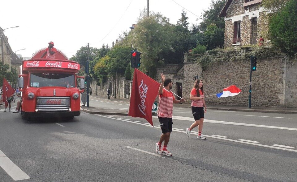 La caravane qui précède le relais.