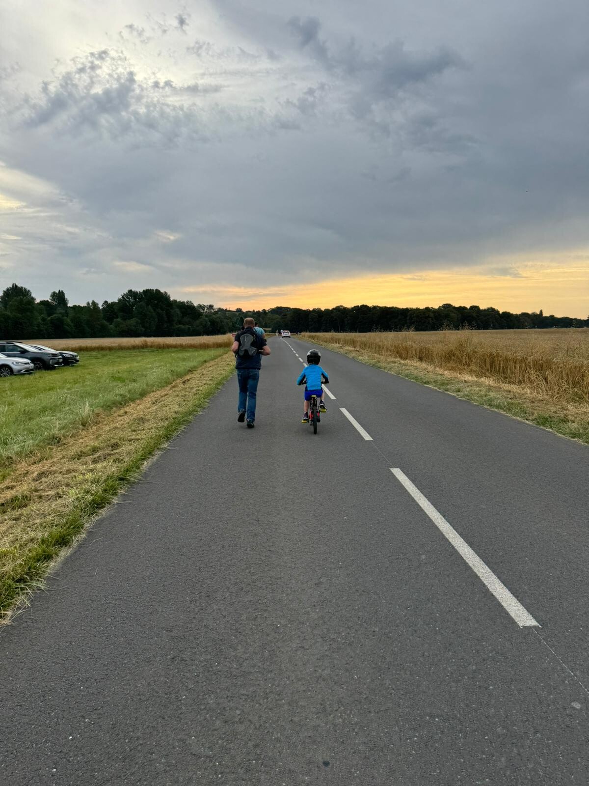 En route pour voir l’arrivée de la flamme à vélo ou en courant, à chacun son sport.