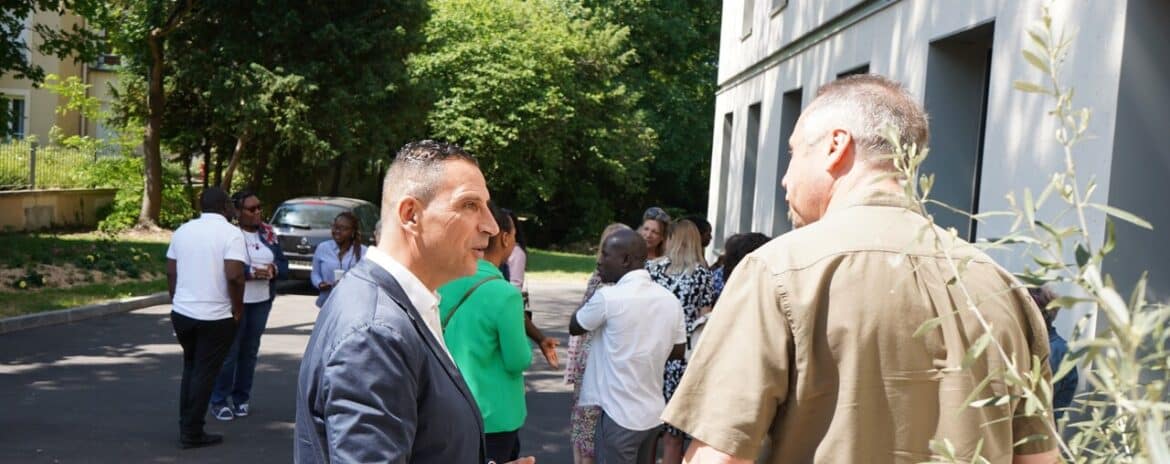 , Essonne : &agrave; Crosne, le maire priv&eacute; de ses d&eacute;l&eacute;gations par le conseil municipal