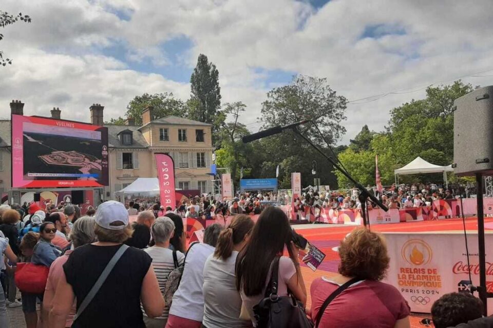 Pour ceux qui ont préféré le domaine de madame Élisabeth, il est possible de suivre en direct le parcours au château.