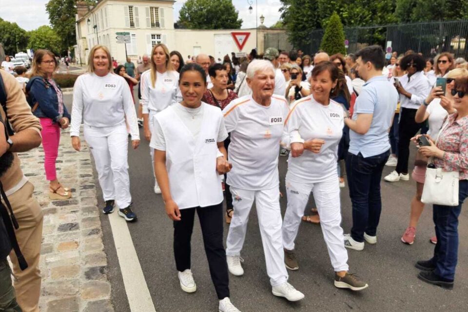 Roger Gicquel est très applaudi à Saint-Germain-en-Laye.