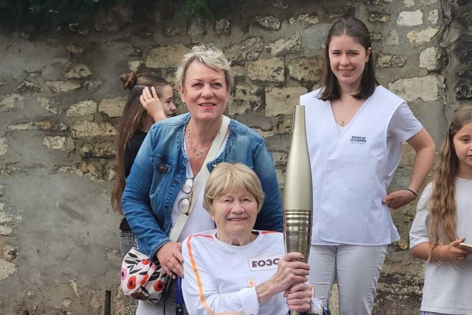 Annick Watrin et sa fille Pascale, fondatrice de La Note Rose. Annick fera son relais en duo&nbsp;avec&nbsp;Claire.