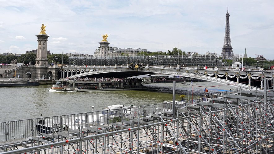 , JO Paris 2024 : Tony Estanguet et le pr&eacute;fet de r&eacute;gion Marc Guillaume se baigneront avec Anne Hidalgo mercredi dans la Seine