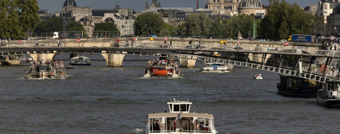 , La maire de Paris Anne Hidalgo se baignera dans la Seine ce mercredi avec le préfet de région et Tony Estanguet