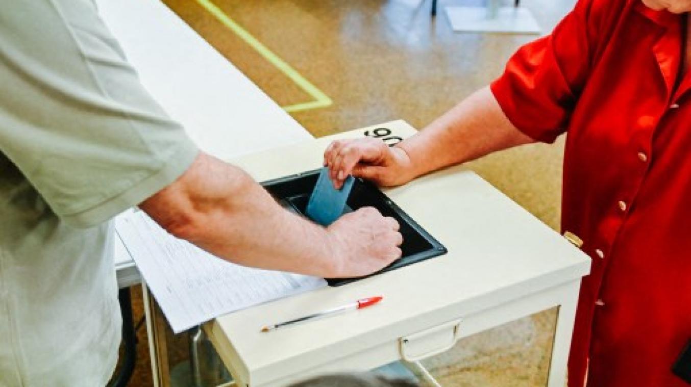 , Second tour des l&eacute;gislatives : les Fran&ccedil;ais commencent &agrave; voter en m&eacute;tropole pour un scrutin historique