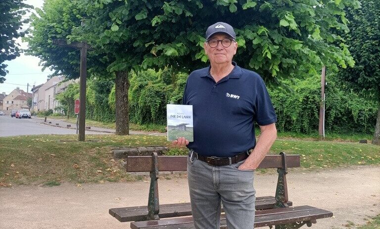, Seine-et-Marne : le maire de ce village sort un nouveau livre