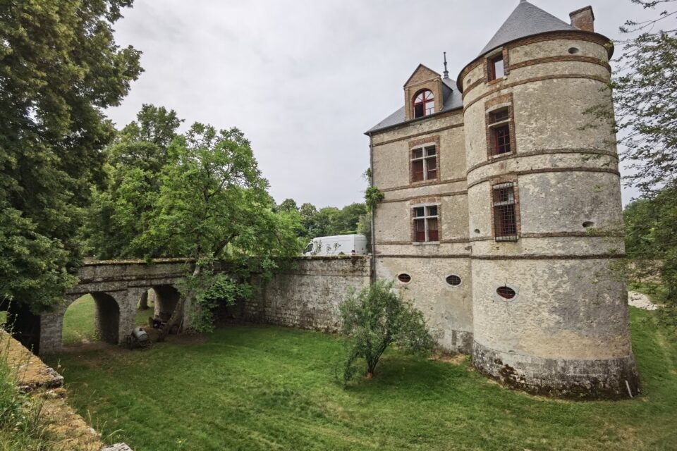 Le ch&acirc;teau d'Egreville
