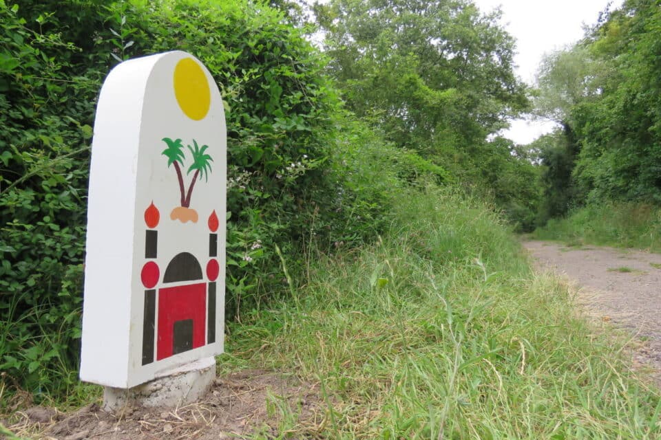Les bornes sont install&eacute;es le long du sentier de randonn&eacute;e, long de 7 km.