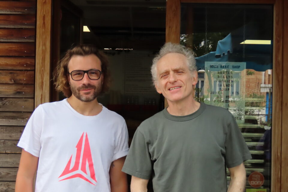 Avec son adresse ouverte en 2006, Bob&rsquo;s Juice Bar, &shy;l&rsquo;Am&eacute;ricain Marc Grossman (&agrave; droite) cassait les codes, en important dans la capitale une cuisine saine et l&eacute;g&egrave;re, invent&eacute;e dans le New York branch&eacute;. 