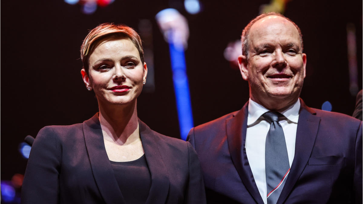 , Voici – Charles III et Albert II &laquo;&nbsp;vieux compagnons de route&nbsp;&raquo; : l&rsquo;&eacute;tonnante anecdote du Roi &agrave; Charl&egrave;ne de Monaco