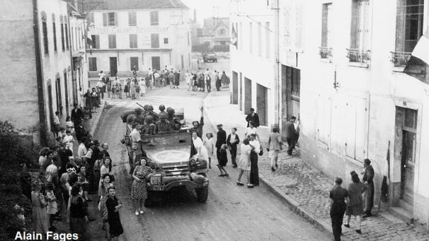 Photo de la lib&eacute;ration de Montmirail prise par le p&egrave;re Etienne Fages