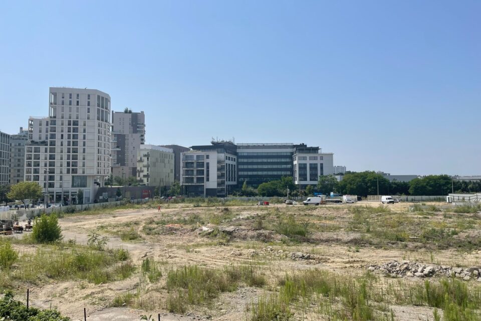 Depuis quelques années, les immeubles ne cessent de sortir de terre dans le quartier des Grésillons à Asnières-sur-Seine.