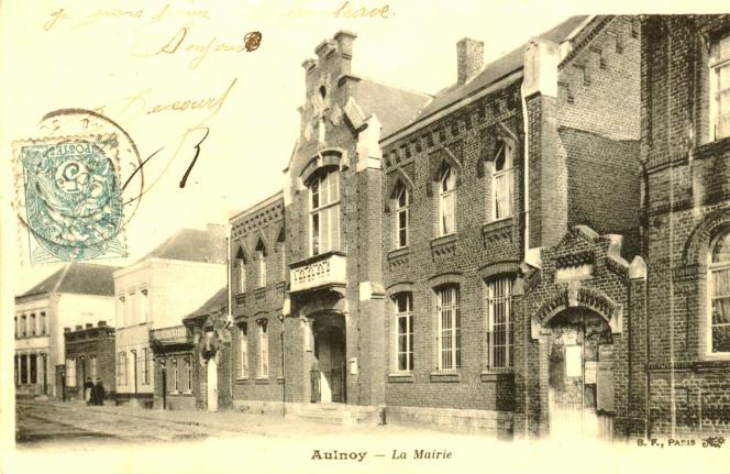 , Avant/Apr&egrave;s : la mairie d&rsquo;Aulnoy-lez-Valenciennes, construite en 1972