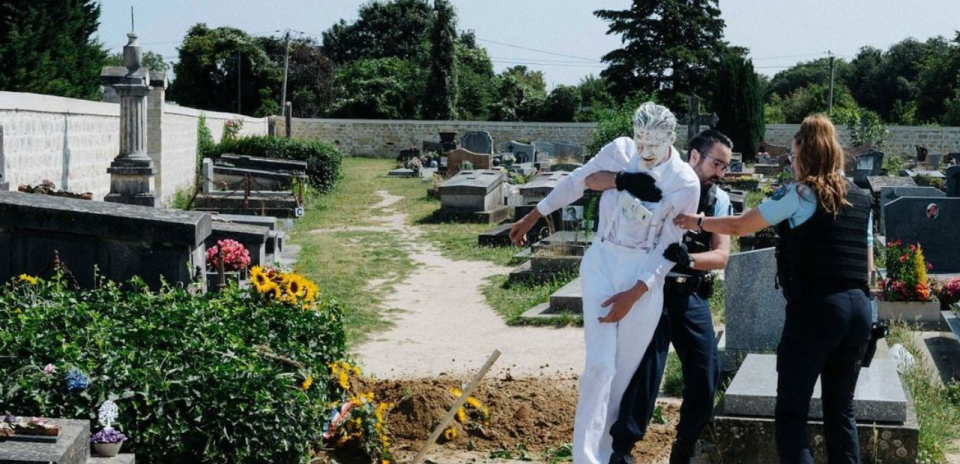 , Dans le Val-d&rsquo;Oise, la tombe de Van Gogh attaqu&eacute;e par un artiste qui voulait le d&eacute;terrer