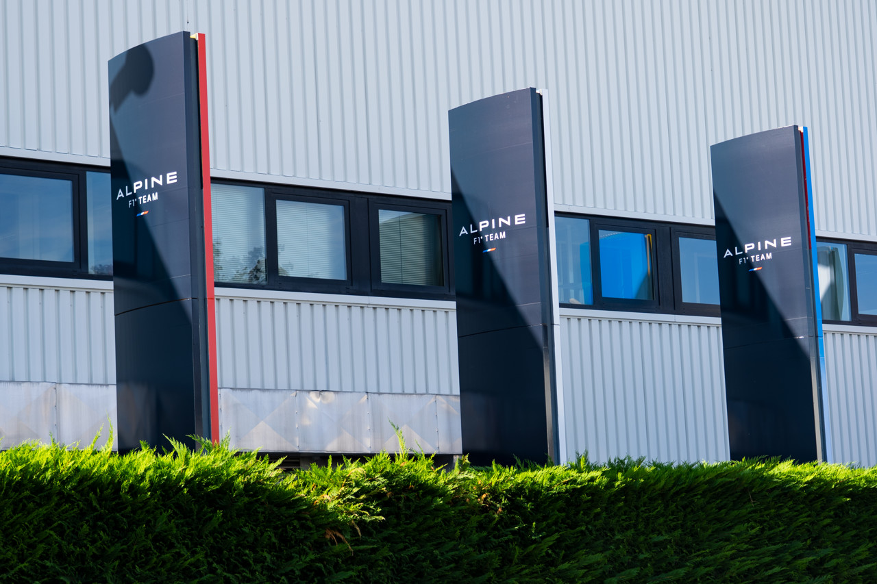 , Fin de collaboration entre Alpine et Renault, plus de 300 employ&eacute;s menac&eacute;s en Essonne