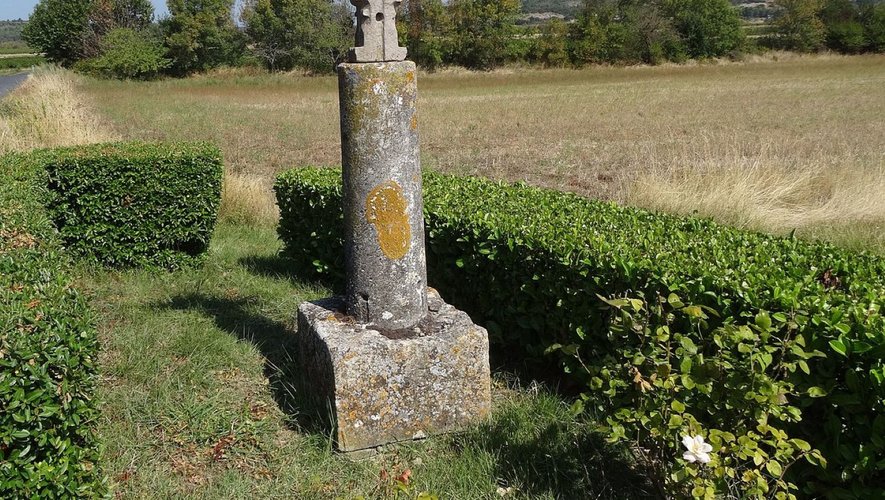 , L’histoire de la croix du Débès de Serviès-en-Val