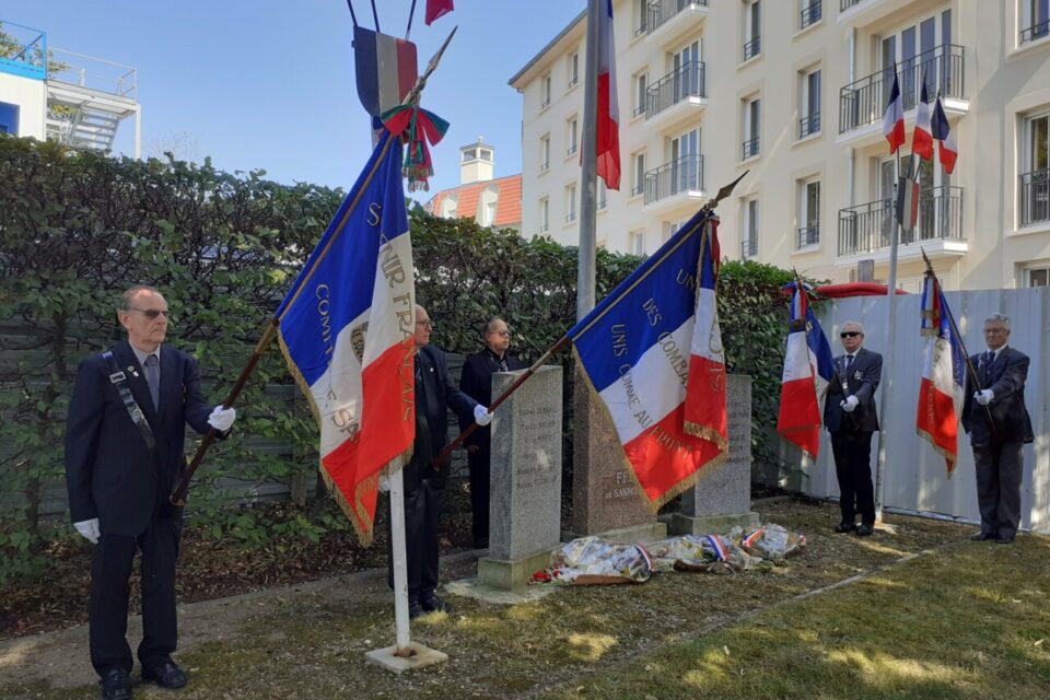 Les représentants des associations d'anciens combattants.