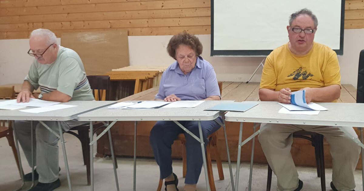 , Val-et-Châtillon. Mémoires du textile : la 30e assemblée générale avec de nouveaux membres