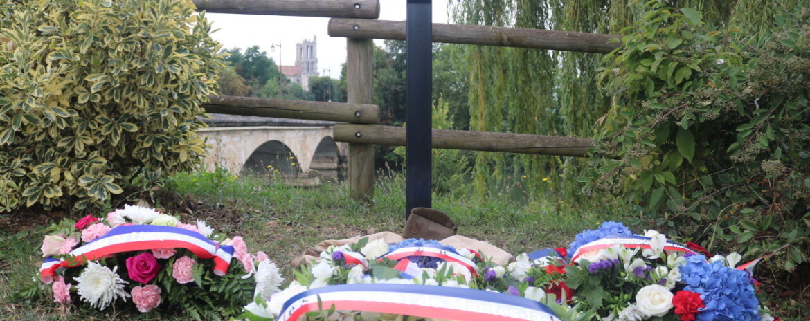 , Yvelines : la coll&eacute;giale de Mantes-la-Jolie veille &agrave; pr&eacute;sent sur le souvenir du soldat Everson