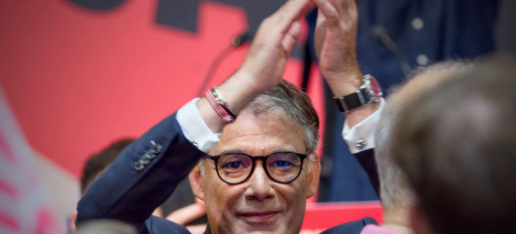 , &Agrave; Blois, Olivier Faure tente de tenir les murs de la vieille maison socialiste