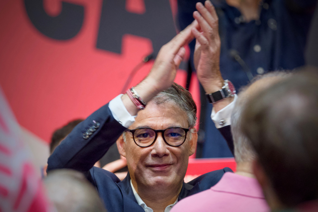 , &Agrave; Blois, Olivier Faure tente de tenir les murs de la vieille maison socialiste