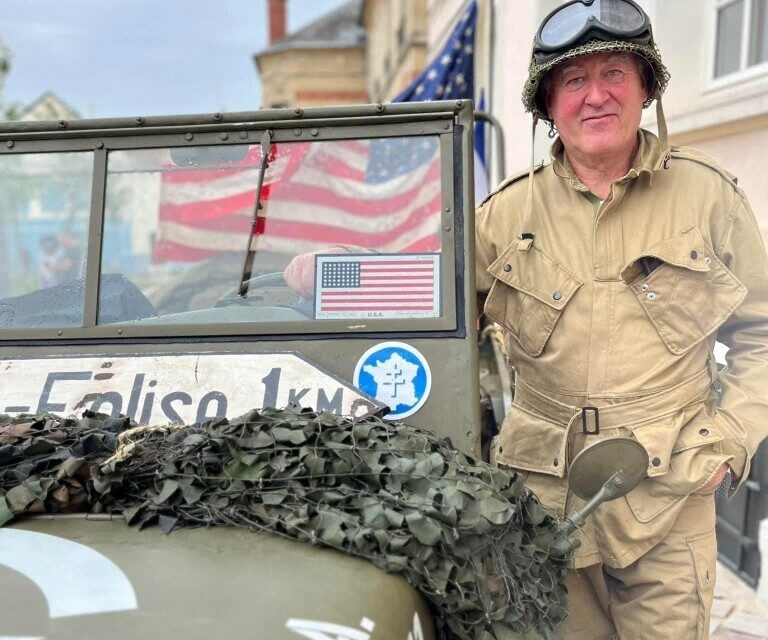 Reconstitution de la libération du 28 août 1944 avec ce GI et sa Jeep.