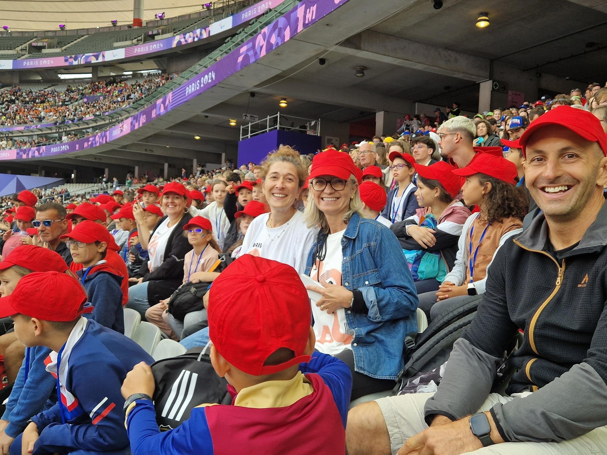 Des encadrants heureux de vivre les Jeux en vrai. 