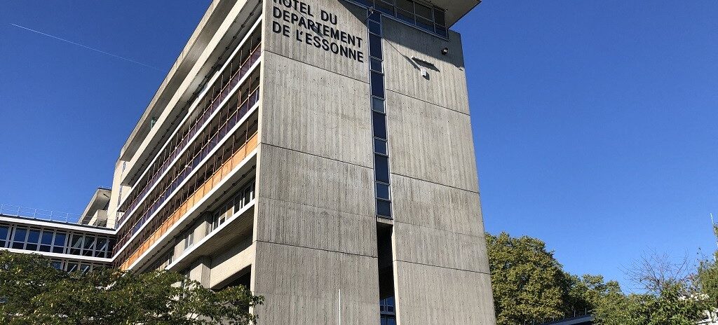 , Essonne : confront&eacute; &agrave; des difficult&eacute;s financi&egrave;res, le conseil d&eacute;partemental suspend les aides aux communes