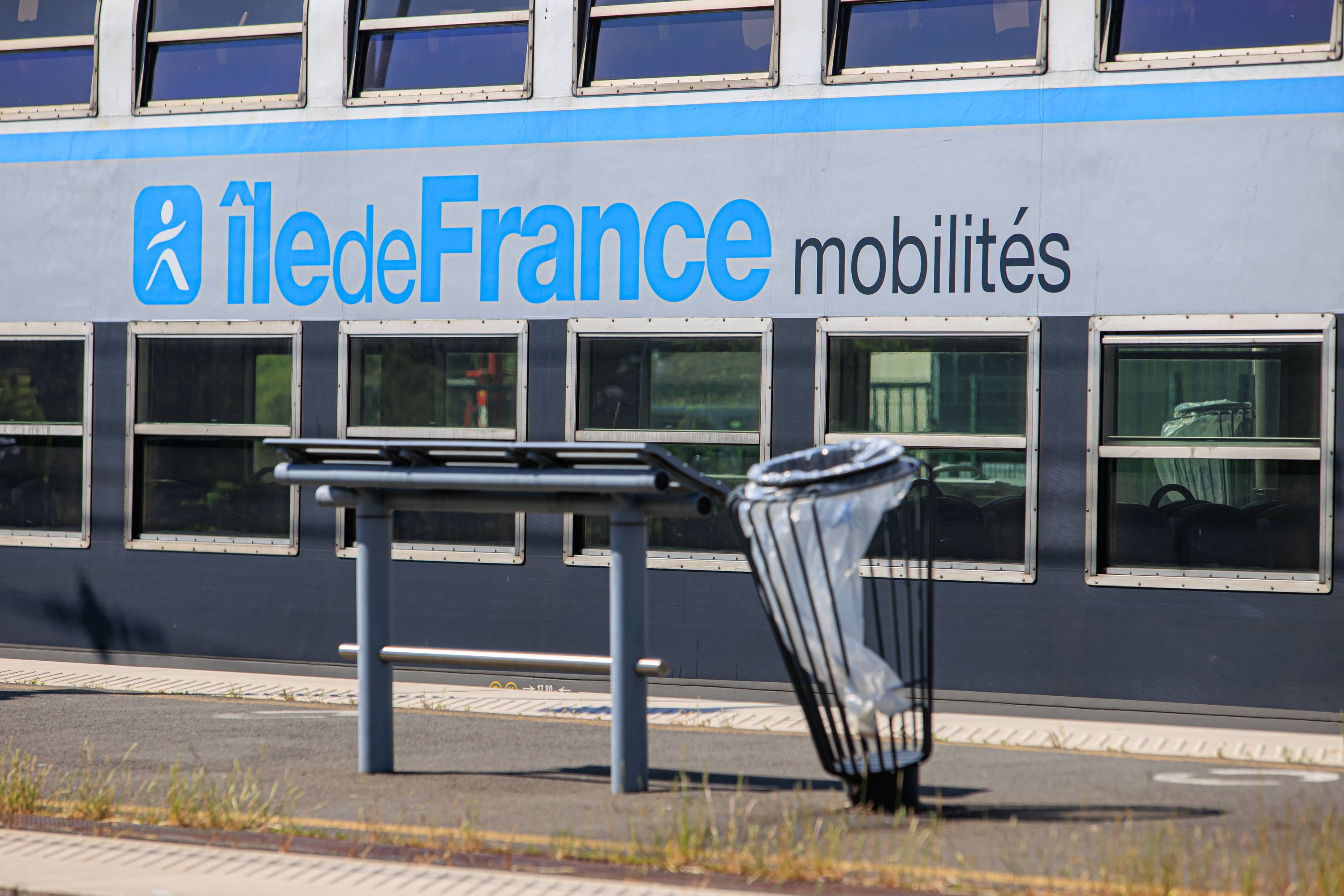 , Essonne : un quinquag&eacute;naire poignard&eacute; dans le RER D, l&rsquo;auteur pr&eacute;sum&eacute; interpell&eacute;