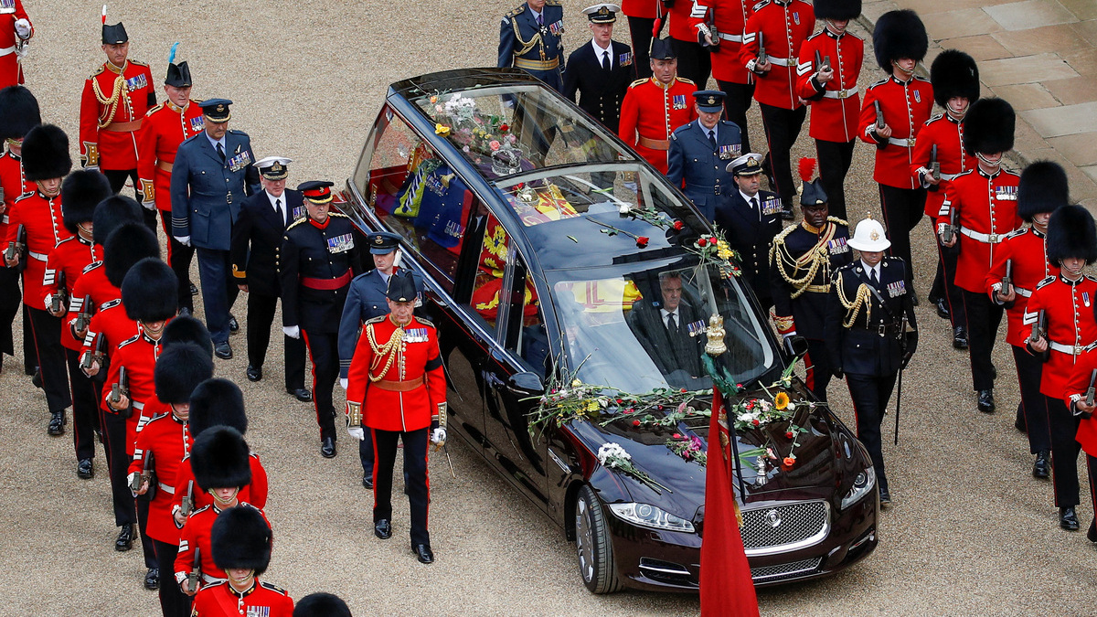 , Savez-vous que la ville de Corbeil-Essonnes est &agrave; l&rsquo;origine du mot &laquo;corbillard&raquo;?