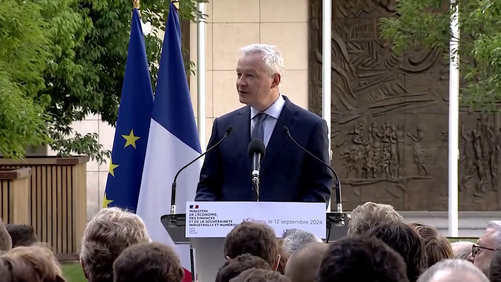 , Sur le d&eacute;part, Bruno Le Maire dit vouloir &laquo;respirer un air diff&eacute;rent de la politique&raquo;
