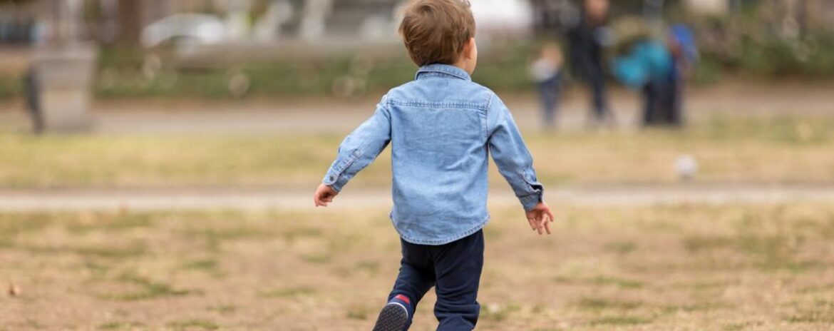 , Un enfant de 3 ans s&rsquo;&eacute;chappe de l&rsquo;&eacute;cole maternelle et rentre chez lui