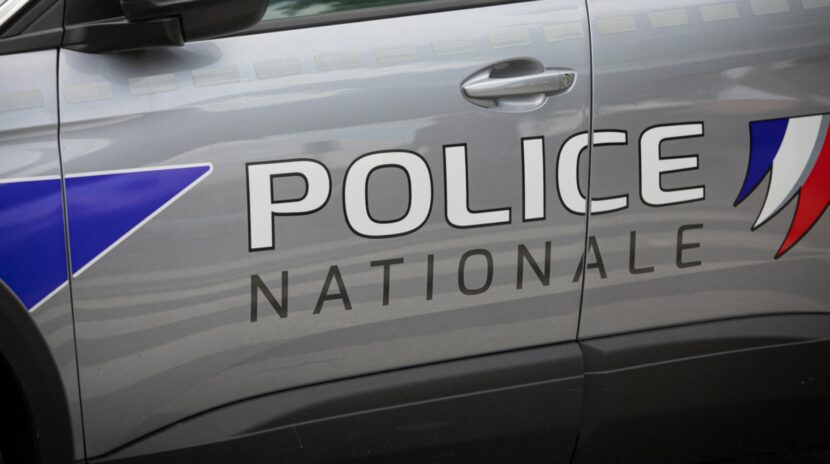 , Val-de-Marne : un homme tue sa femme et tente de se suicider