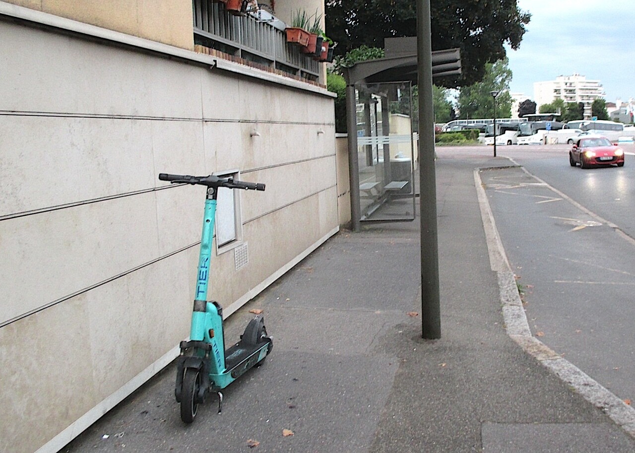 , Yvelines : malgr&eacute; des incivilit&eacute;s, les v&eacute;los et les trottinettes en libre-service ont conquis cette Agglo