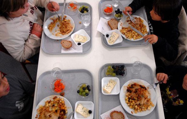 , Alsace : Par manque de personnel, le maire d’une petite commune met la main à la pâte à la cantine
