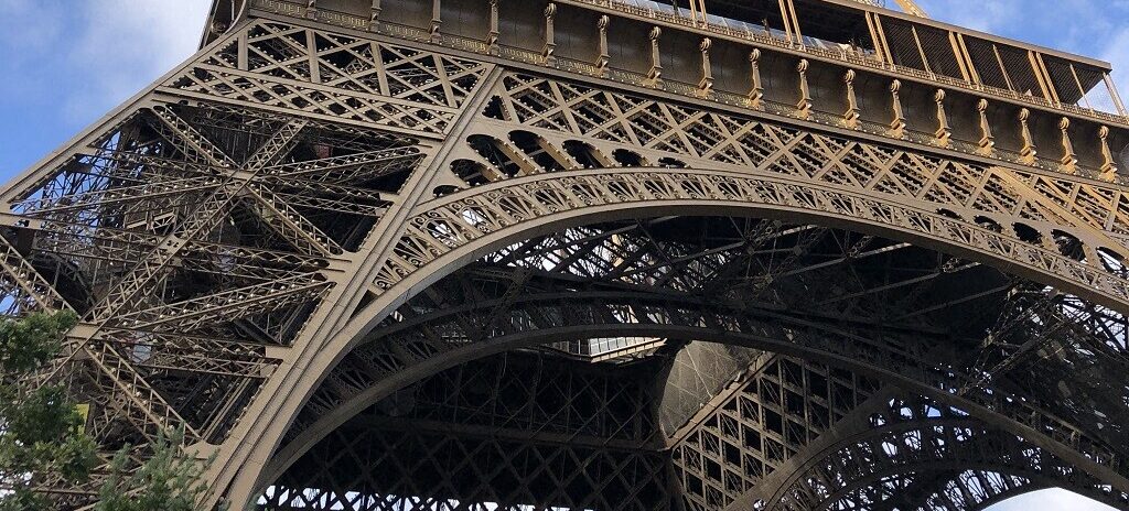 , Contre l&rsquo;avis d&rsquo;Anne Hidalgo, Rachida Dati pr&ecirc;te &agrave; &laquo;&nbsp;classer d&rsquo;office&nbsp;&raquo; la tour Eiffel aux monuments historiques