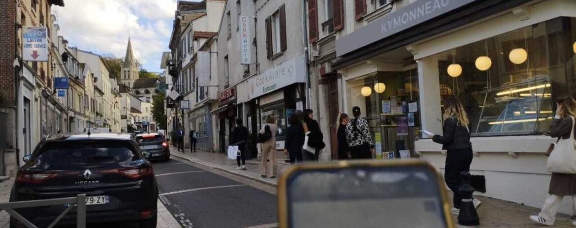 , Dans ce centre-ville des Yvelines, un jeu insolite est organisé pendant un mois : de nombreux cadeaux à gagner