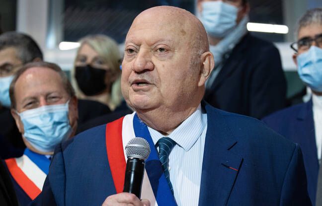 , Harcèlement et agression sexuelle : Deux hommes accusent André Santini, une information judiciaire ouverte