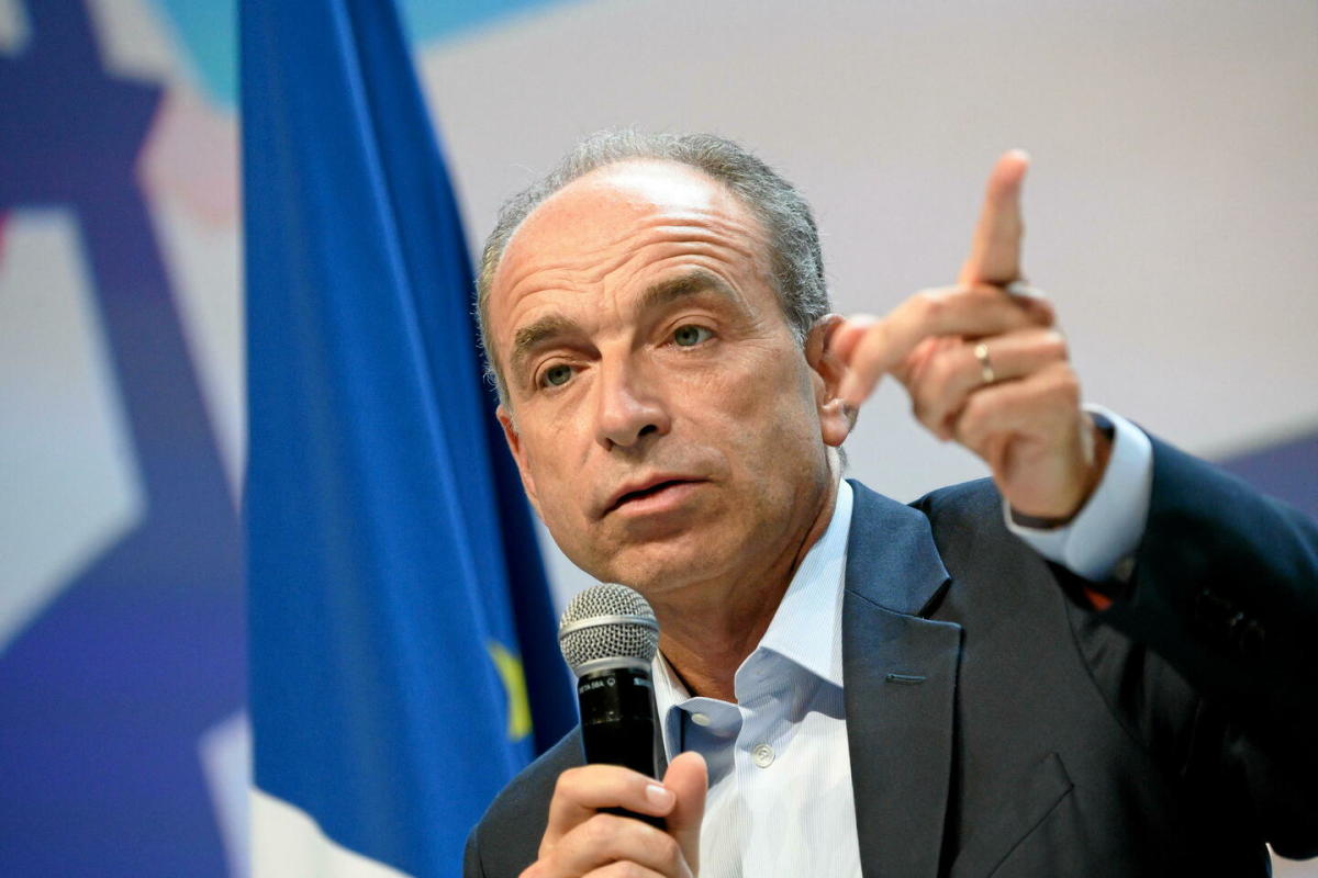 , Jean-Fran&ccedil;ois Cop&eacute; appelle &agrave; r&eacute;tablir la taxe d&rsquo;habitation pour soutenir les collectivit&eacute;s locales