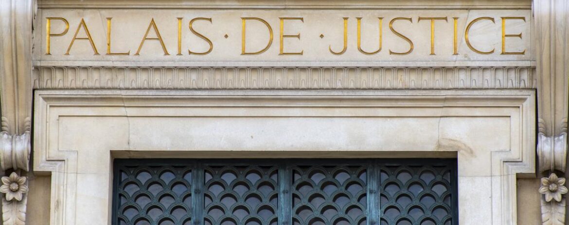 , L’individu qui portait un maillot floqué «anti juif» dans le métro parisien sera jugé le 12 décembre